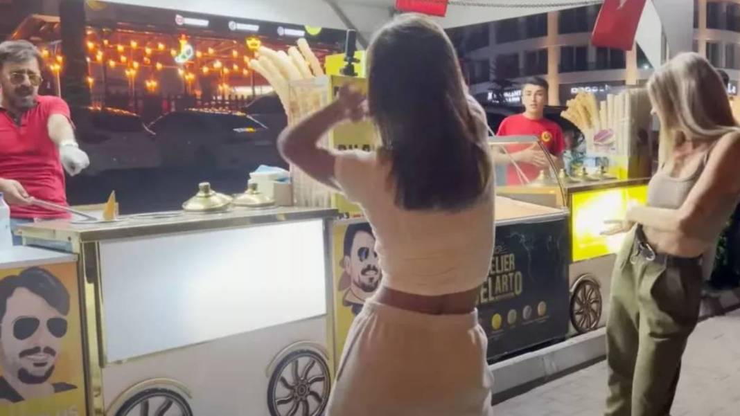 Çılgın Dondurmacı güzelleri görünce şekilden şekile girdi eşi sinirden öfke krizine girdi 2